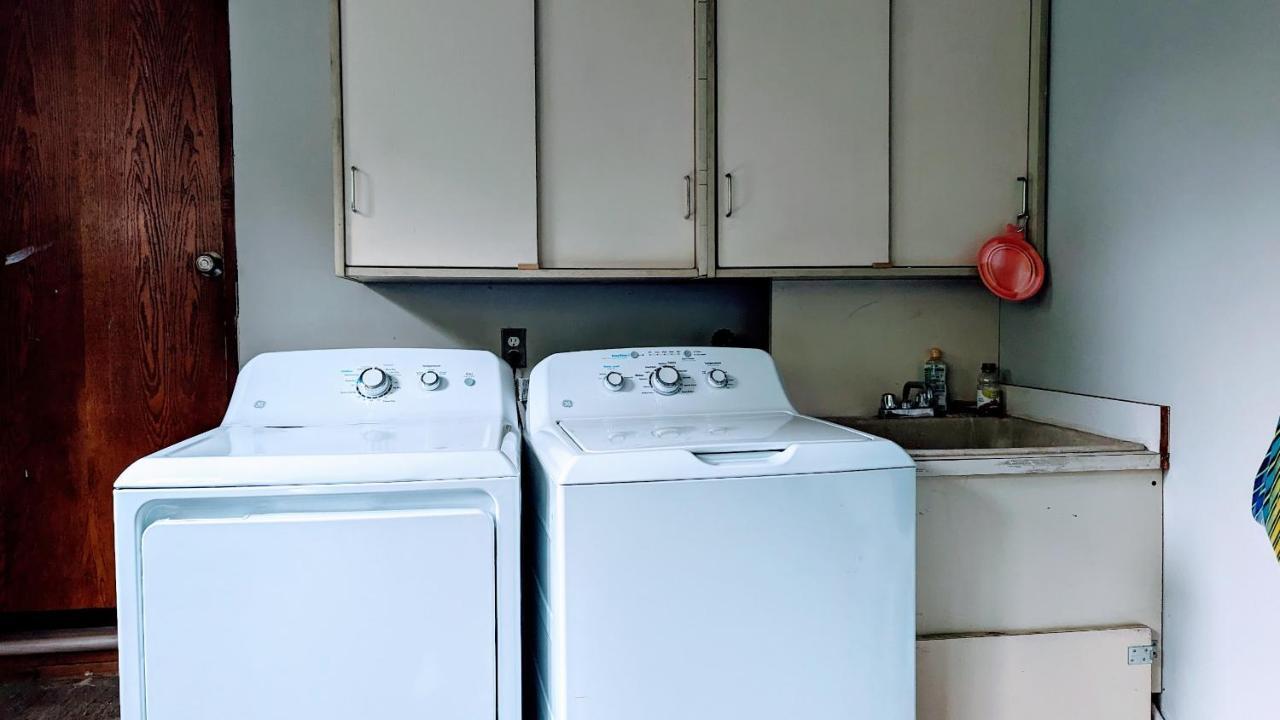 Private Guest Suite In West Bellevue Home Екстериор снимка